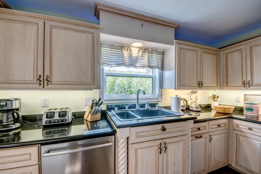 26-Kitchen