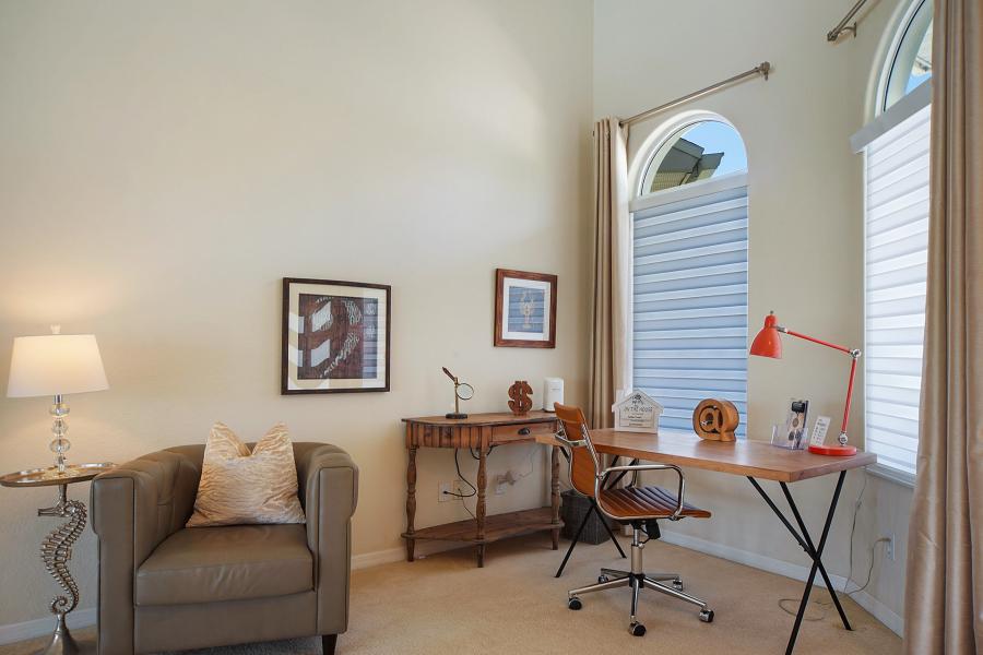 desk-area